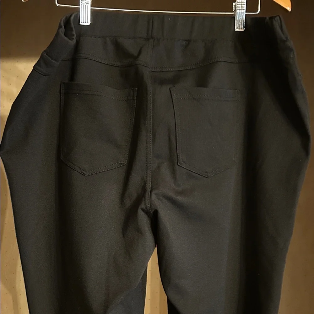 Classic Black knit pants - Picture 2 of 3